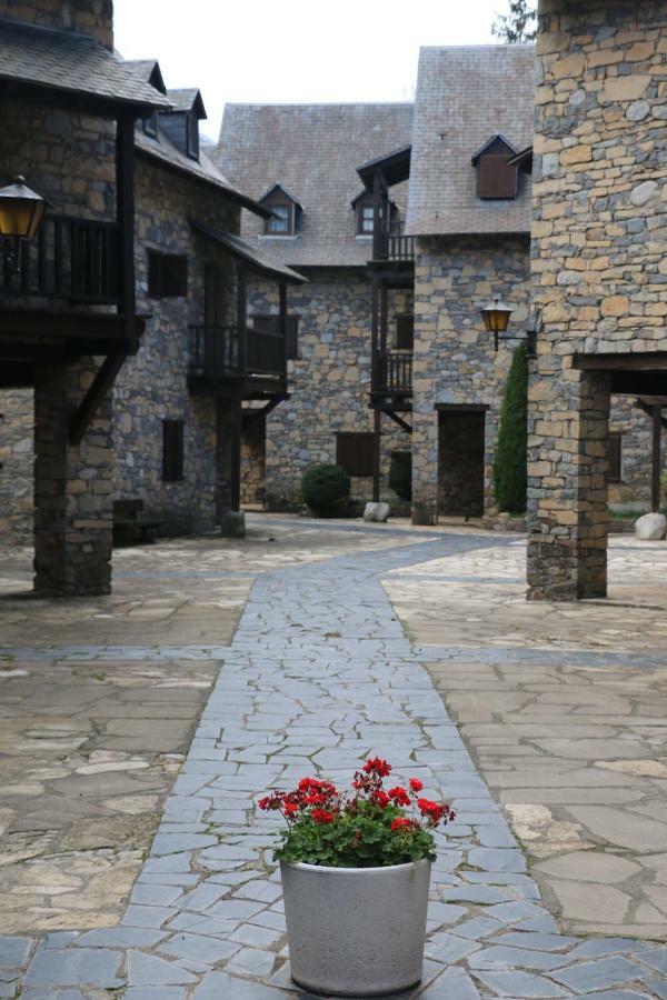 Апартаменты Urbanizacion Linsoles - Benasque Саун Экстерьер фото